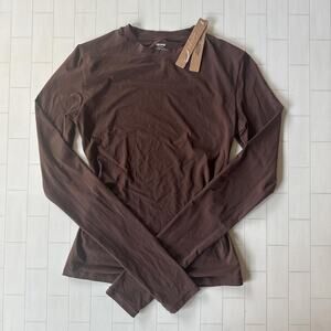 NWT  SKIMS Fit Everybody Long Sleeve T-Shirt - Cocoa XS*